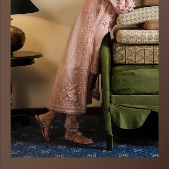 Sana Safinaz XL Blush Pink Floral Women's Kurta Set - Picture 8 of 8